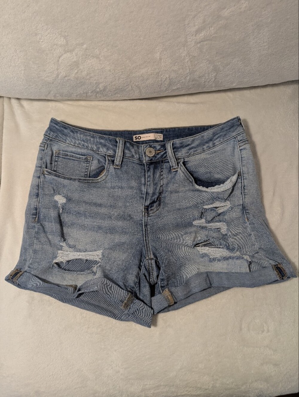 SO Distressed Cuffed Denim Shorts Size 11/30W